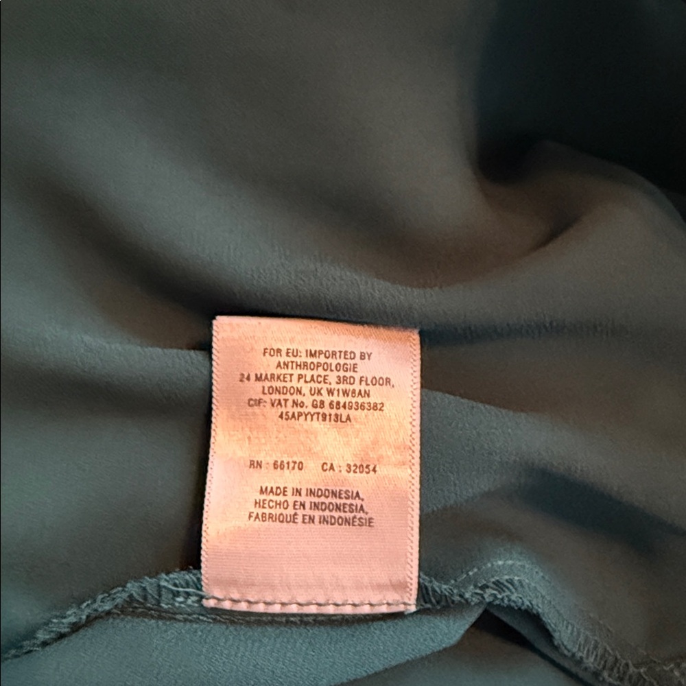 Anthropologie Maeve size 2 sleeveless Blouse. Front claspe - Picture 7 of 7